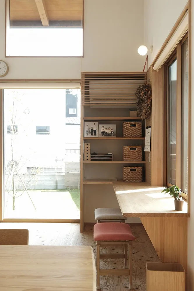 カウンターと収納